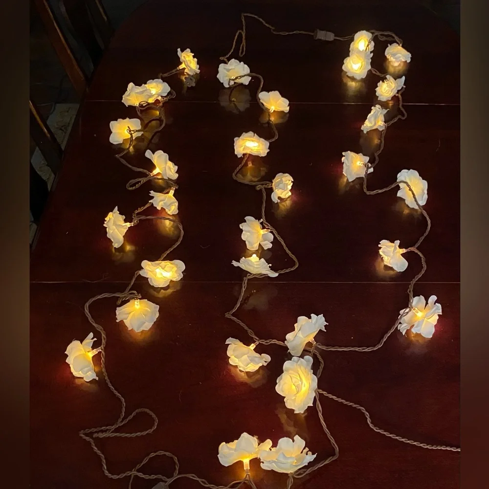 Vintage Cream Cabbage Rose String Lights - 2-Strands